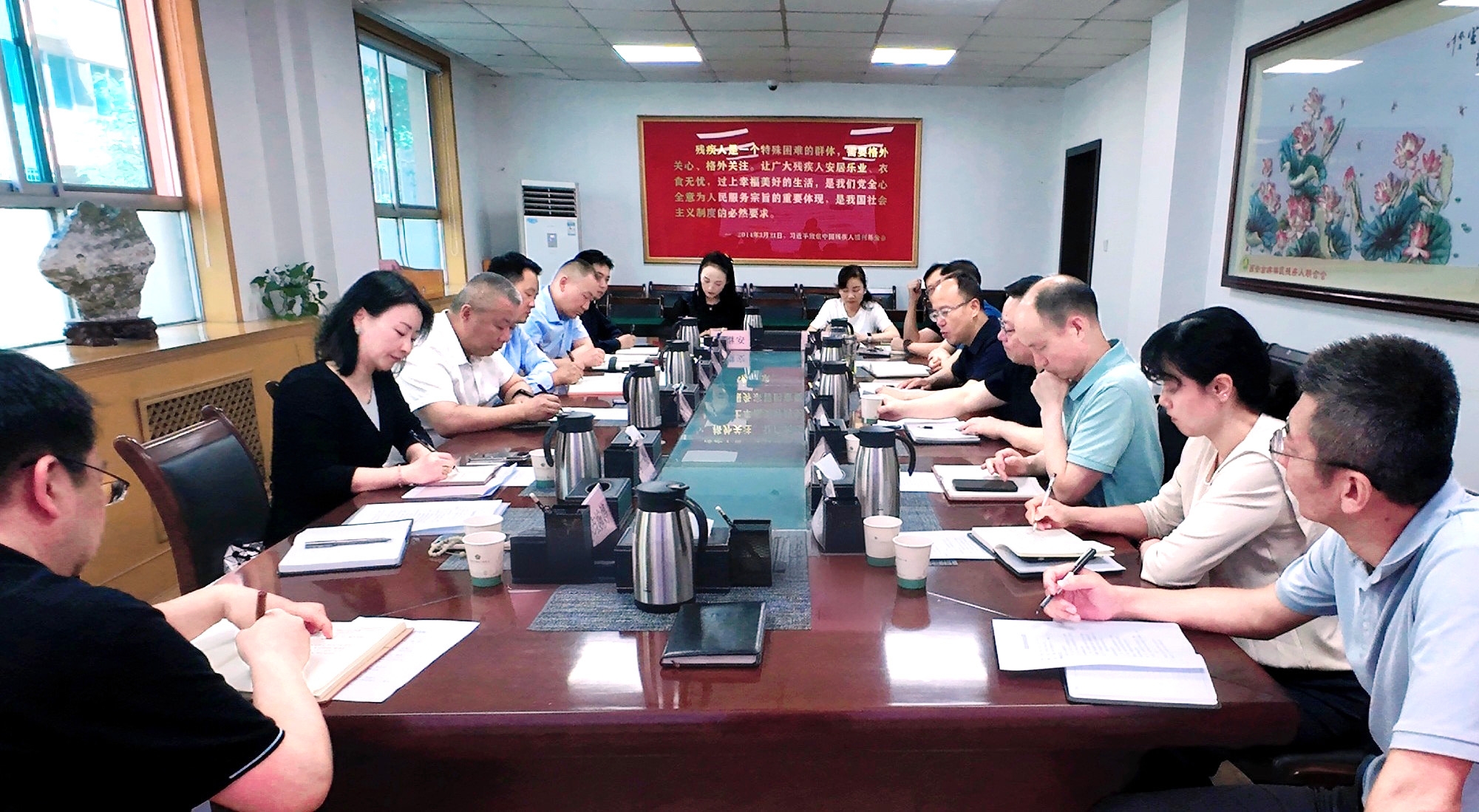 ǿʢһивмϻῪչרС̲м˿ҵ̽Ƽзģʽ