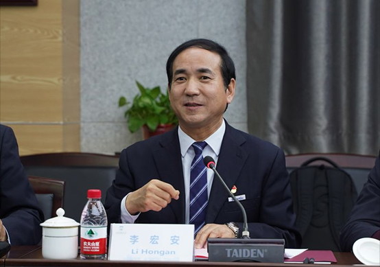 1576476359327041 1576476359327041